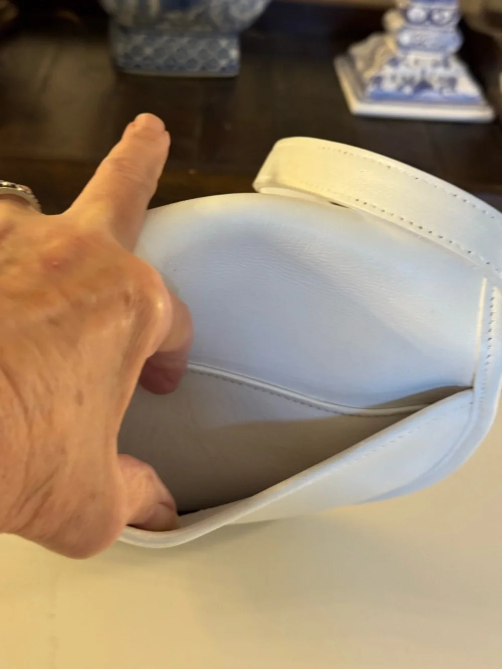 🤍 VINTAGE COACH WHITE LEATHER WATSON TURNLOCK CROSSBODY BAG #9981! - Picture 4 of 12